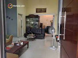 rumah luas 150 di Metland Menteng Cakung Jakarta Timur