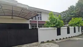 Dijual rumah mewah besar hoek Dekat MRT Cipete Raya