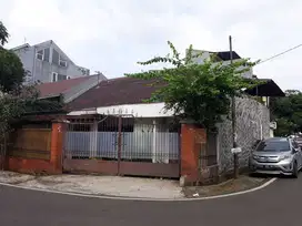Rumah hook di lokasi premium strategis Benhil Pejompongan Jakpus