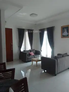 Rumah Bagus 2 Lt Di Residence Dalam Townhouse Pondok Bambu S8150