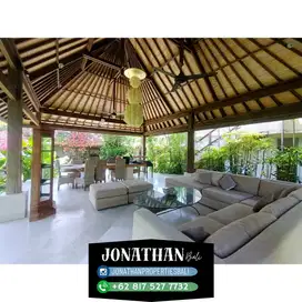For Sale Beautiful Villa With Big Wonderful Garden , Sanur - VSDS