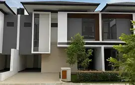 Rumah luas 10x14 type  4+1KT Cluster Maninjau JGC Jakarta Garden City
