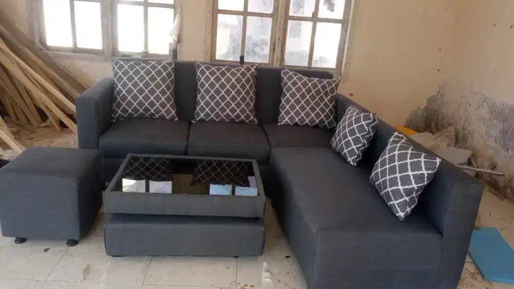 Sofa Minimalis + Puff kotak, Kain Kagawa Informa..