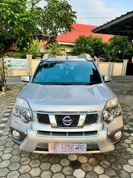 Nissan xtrail 2012 2,5 xt warna silver