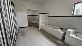 RUMAH PINGGIR JALAN DI PULO ASEM JAKARTA SIAP USAHA & SIAP HUNI