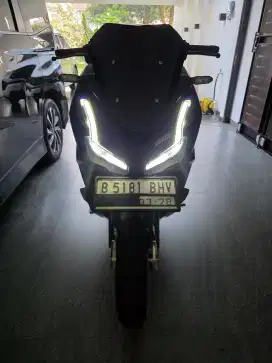 Dijual Honda ADV CBS Baru 99% Km 400