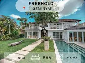 For Sale: Luxury Tropical Villa Seminyak, Walking Distance to Beach