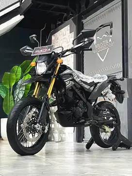 SUPERMOTO ISTIMEWA! Kawasaki Dtracker 150 2022 Black SE