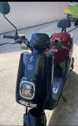 Motor listrik selis E max