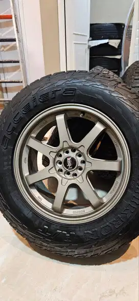 HSR BOROKO RING 18 + BAN ACCELERA OMIKRON A/T