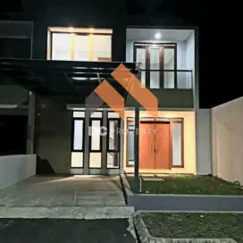 Rumah siap huni 2 lantai buah batu