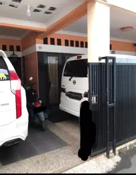 Rumah Besar Disewakan , 3KT, 2KM Semi Furnish, Strategis