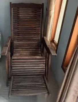Kursi Goyang / Malas