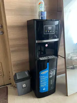 Dispenser galon bawah