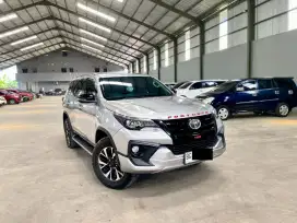 Toyota Fortuner 2.4 VRZ TRD 2019 / 2020 AT Matic, Sangat terawat