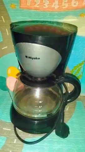 Mesin pembuat kopi otomatis low watt