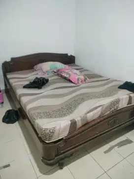 1. Set kasur dan Dipan  1,5 Harga Nego bos
