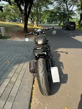 FS: Triumph Boneville Bobber Black 2021