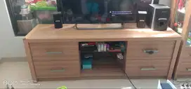 Lemari TV warna coklat