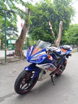 YAMAHA R15 M/T 2014