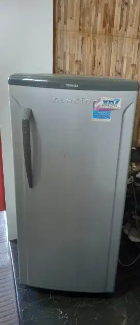 Kulkas Toshiba Normal
