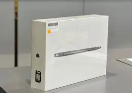 New Macbook Air M1 13inch 8/256GB