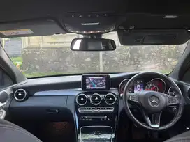 Mercedes-Benz C200 2018 Bensin