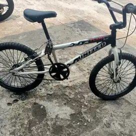Sepeda BMX ukuran 20 united frame Alloy
