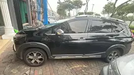 DIJUAL Mitsubishi Xpander Cross