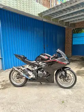 CBR 250RR/CBR250RR BLACK FREEDOM 2023