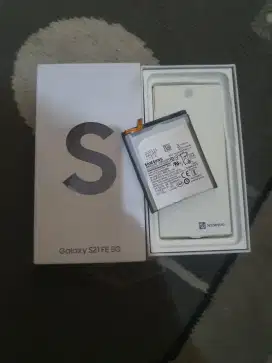 Kardus Samsung S21 FE Graphite Ori - Bonus Baterai Samsung S21 FE Ori