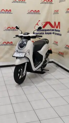 Honda New Scoopy prestige tahun 2024 putih Doff