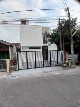 Dijual Rumah di Komplek Deppen Cimanggis
