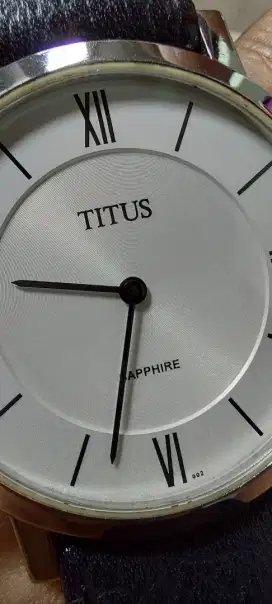 Jam tangan Titus