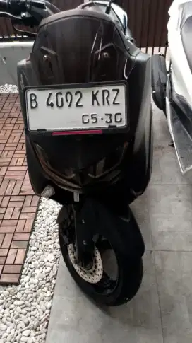 Yamaha Nmax Hitam