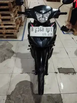 Dijual Cepat! Motor Revo X 2019 Murah & Terawat!