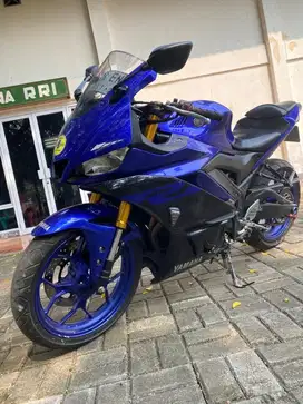 Jual cepat motor yamaha new R25 V2 2018