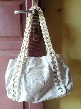 Tas Chanel bekas kondisi masih bagus