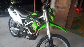 Klx 150 bf hijau hitam 2017 mulus Gbm bisa tunai atau kredit klx bf