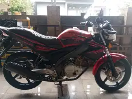 Jual santai Vixion 2011 merah