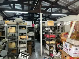 Menerima jual beli barang bekas
