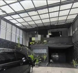 LELANG MURAH Rumah Mewah strategis pusat kota mainroad Jl Ibrahim adji
