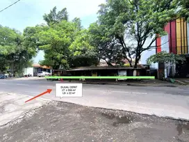 Rumah Klasik Lokasi Strategis Tepi Jln Raya Solokota
