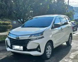 Rental mobil dan sopir