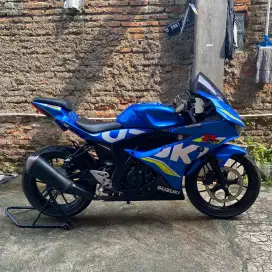 Suzuki gsx 150 2017
