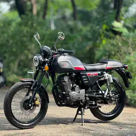 BENELLI MOTOBI 152 HITAM 2022 KM 4K ASLI PAJAK PANJANG SUPER GRES