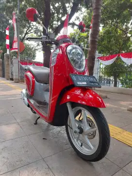DIJUAL CASH HONDA SCOOPY STYLISH THN 2016 PAJAK IDUP SIAP PAKAI