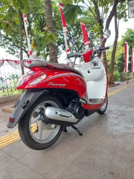 DIJUAL CASH HONDA SCOOPY STYLISH THN 2016 AKHIR PAJAK IDUP SIAP PAKAI
