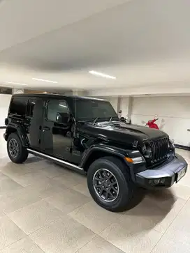 Jeep Wrangler 2022  km 7rb an  terawat koleksi item murah nego pemakai