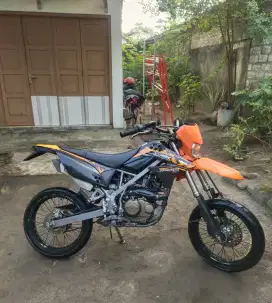 Dijual Kawasaki D-Tracker 150cc Tahun 2015